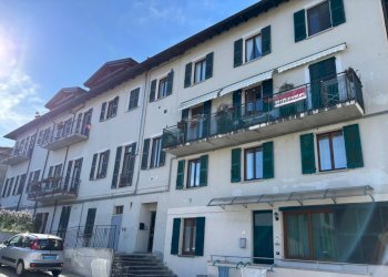 Facciata condominio - Trilocale Frazione Calozzo 128, Pianello del Lario - foto 2
