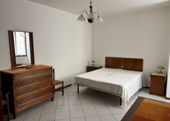 Camera matrimoniale - Trilocale Frazione Calozzo 128, Pianello del Lario - foto 17