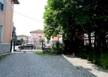 Esterni proprietà - Commercial Premises Luisago - photo 12