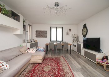 Soggiorno piano terra - Villa Via delle Busacce 28, San Fermo della Battaglia - foto 7