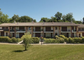 Esterno complesso - Villa a Schiera Via dei Carpini 2E, Anzano del Parco - foto 1