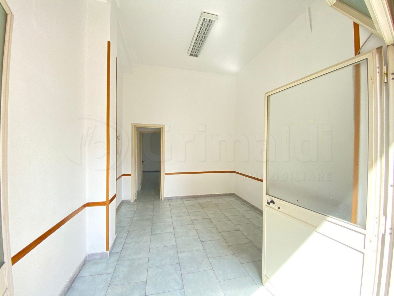 1.jpg - Locale Commerciale Sant'Antimo - foto 1