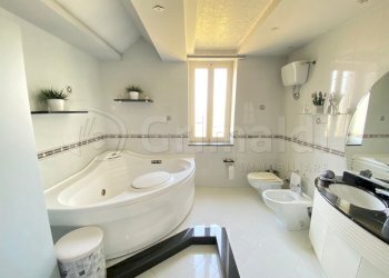 8.jpg - Porzione di casa Giugliano in Campania - foto 8