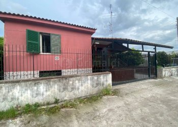 2.JPG - Villa Giugliano in Campania - foto 1