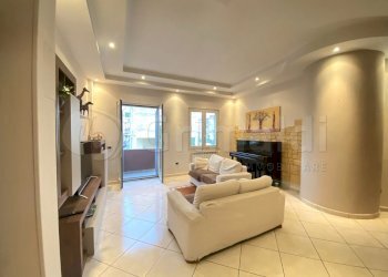 1.jpg - Quadrilocale Giugliano in Campania - foto 1