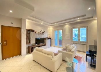 2.jpg - Quadrilocale Giugliano in Campania - foto 2