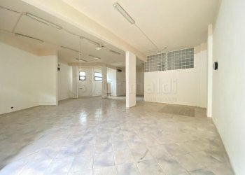 02.JPG - Locale Commerciale Villaricca - foto 2