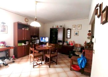 IMG-20230928-WA0039.jpg - Stabile - Palazzo via Galileo Ferraris 2, San Germano Vercellese - foto 3