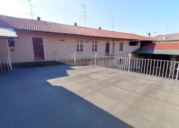 IMG-20230928-WA0025.jpg - Stabile - Palazzo via Galileo Ferraris 2, San Germano Vercellese - foto 10