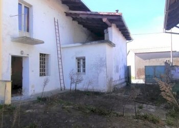 97648c50-748c-4b15-bc55-4aab919f053b.jpg - Independent house Villata - photo 5