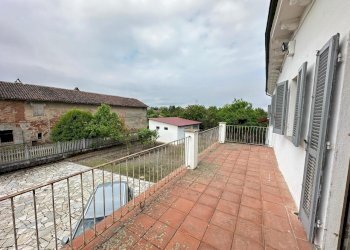 ae464738-4351-42ce-a57a-4addc94d4783.jpg - Villa Via Cesare Battisti, Tricerro - foto 14