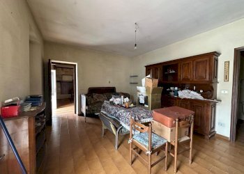 d7f82bb9-e2bc-4f39-99e0-9da8e802b850.jpg - Villa Via Cesare Battisti, Tricerro - foto 16