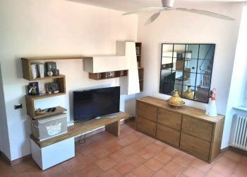 Immagine WhatsApp 2025-05-26 ore 08.49.41_67396b3d - Quadrilocale Santo Stefano di Magra - foto 13