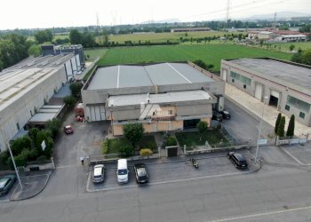 IMG-20250626-WA0006_risultato.jpg - Locale Commerciale Via dell'Industria 53, Travagliato - foto 2