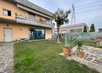 IMG-20251003-WA0070_risultato.jpg - Locale Commerciale Via dell'Industria 53, Travagliato - foto 19