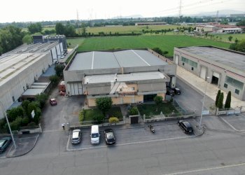 IMG-20250626-WA0007_risultato.jpg - Locale Commerciale Via dell'Industria 53, Travagliato - foto 22