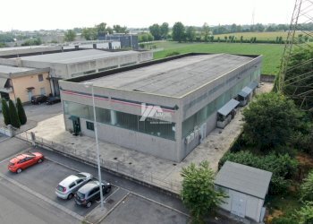 IMG-20250626-WA0015_risultato.jpg - Locale Commerciale Via dell'Industria, Travagliato - foto 1