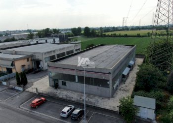 IMG-20250626-WA0017_risultato.jpg - Locale Commerciale Via dell'Industria, Travagliato - foto 3