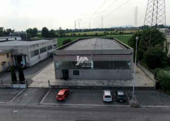 IMG-20250626-WA0016_risultato.jpg - Locale Commerciale Via dell'Industria, Travagliato - foto 4