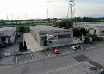 IMG-20250626-WA0018_risultato.jpg - Locale Commerciale Via dell'Industria, Travagliato - foto 5