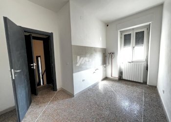 IMG-20250411-WA0035_risultato.jpg - Locale Commerciale Via Chiusure, Brescia - foto 1