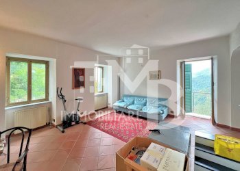 SALA PPIANO PRIMO 4.jpg - Casa indipendente Via Cappelletta 37, Avegno - foto 8