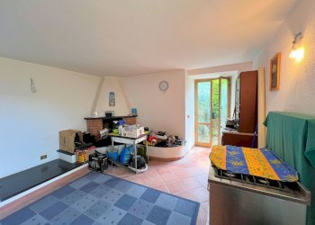 SALA PIANO TERRA.jpg - Casa indipendente Via Cappelletta 37, Avegno - foto 26