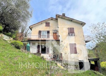 F FACCIATA SUD.jpg - Independent house Frazione Pannesi 41, Lumarzo - photo 3