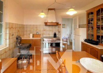 C CUCINA VERT.jpg - Independent house Frazione Pannesi 41, Lumarzo - photo 11