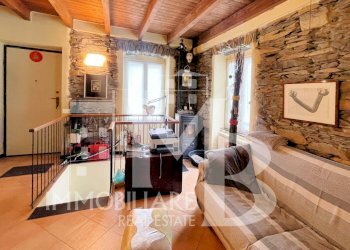 SALA E SCALA INTERNA.jpg - Portion of a house Salita Camponi 12, Uscio - photo 6