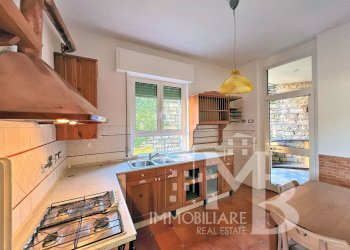 CUCINA E INGRESSO 1.jpg - Appartamento Camogli - foto 6