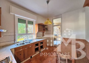 CUCINA EINGRESSO DAL TERRAZZO 1.jpg - Appartamento Camogli - foto 9