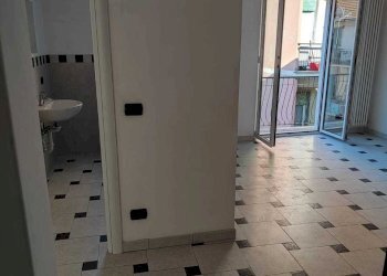 Immagine WhatsApp 2025-03-05 ore 09.23.44_90ae86c5 - Trilocale Via Alessandro Volta 21, Rapallo - foto 3