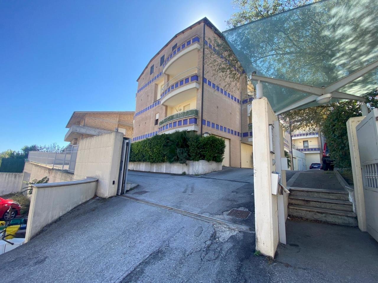 20.jpg - Four-room apartment VIA MATTATOIO VECCHIO, Spoltore - photo 1