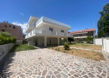 4.jpg - Villa Via Ugo Foscolo 37, Montesilvano - foto 3