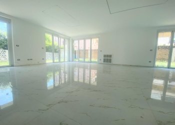 8.jpg - Villa Via Ugo Foscolo 37, Montesilvano - foto 7