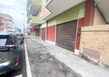 19.jpg - Locale Commerciale Via Luigi Cadorna 48, Pescara - foto 18