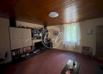 PHOTO-2025-09-24-17-35-49 4.jpg - Porzione di casa Massarosa - foto 19