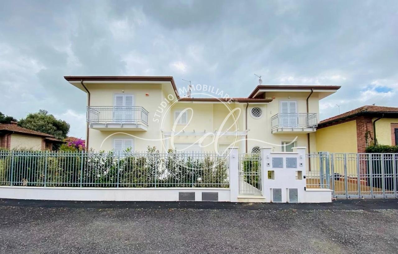 PHOTO-2025-07-21-12-39-08 2.jpg - Portion of a house Pietrasanta - photo 1