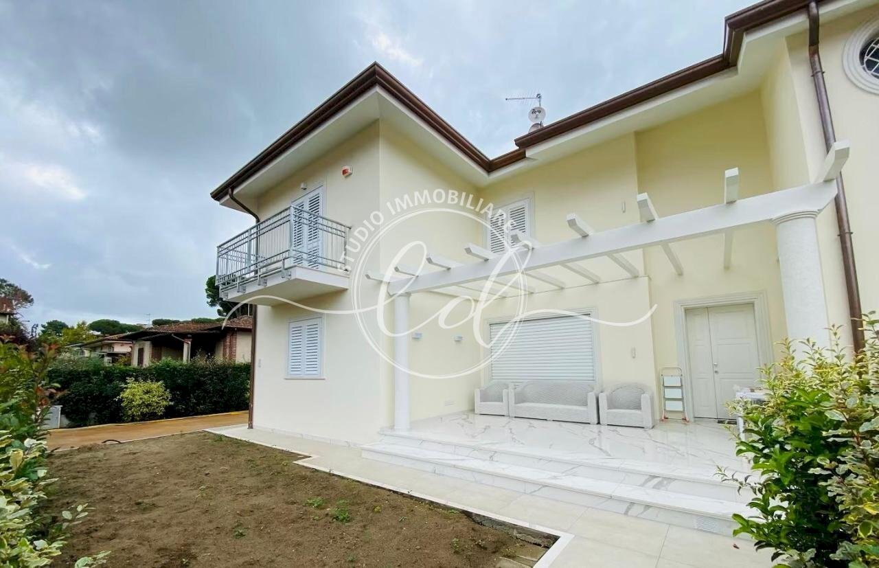 PHOTO-2025-07-21-12-39-08.jpg - Portion of a house Pietrasanta - photo 3