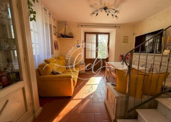 PHOTO-2025-07-16-12-22-31 2.jpg - Porzione di casa Seravezza - foto 1