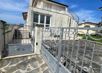 PHOTO-2025-05-19-10-43-54.jpg - Villa Camaiore - foto 8