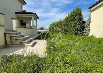 PHOTO-2025-05-19-10-44-00.jpg - Villa Camaiore - foto 12