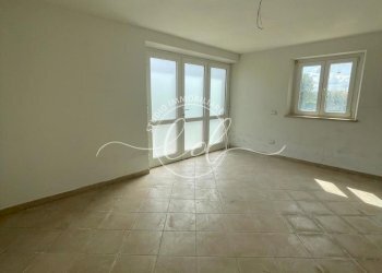 PHOTO-2025-05-19-10-44-13 3.jpg - Villa Camaiore - foto 30