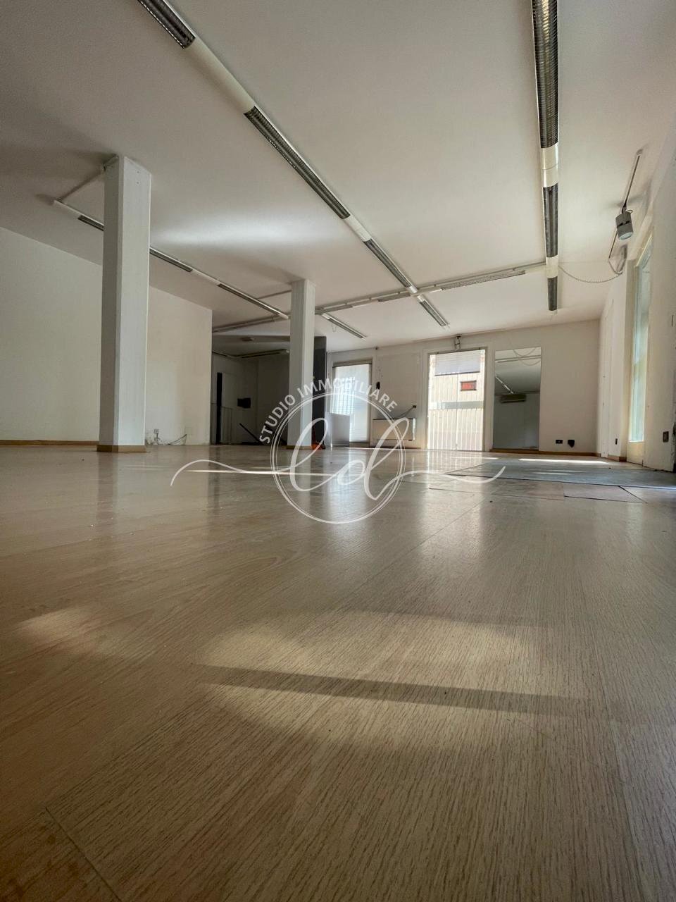 6881963e-b50e-4153-b993-256df0f0e183.jpeg - Commercial Premises Camaiore - photo 1