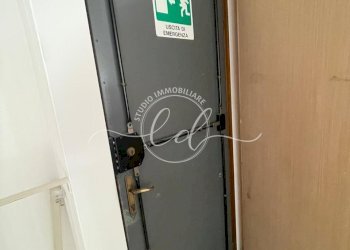 bea8c3cd-3811-46c2-b747-03eb377651ba.jpeg - Locale Commerciale Camaiore - foto 20