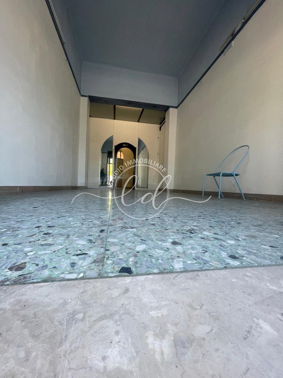 PHOTO-2025-05-09-11-31-13 4.jpg - Locale Commerciale Seravezza - foto 2