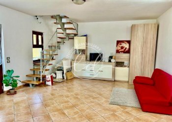 WhatsApp Image 2025-04-05 at 11.50.19 (1).jpeg - Porzione di casa Pietrasanta - foto 3