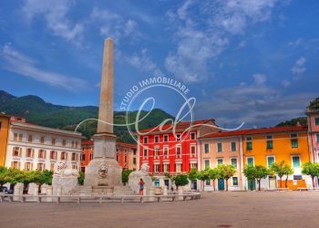 massa-piazza-obelisco-hd.jpg - Appartamento Massa - foto 11