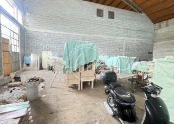 IMG_0623.JPG - Magazzino Pietrasanta - foto 10